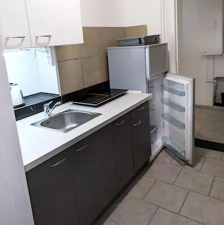 Tiergarten: Central, Spacious, Beautiful Designed 2-br Near Park Апартаменты *