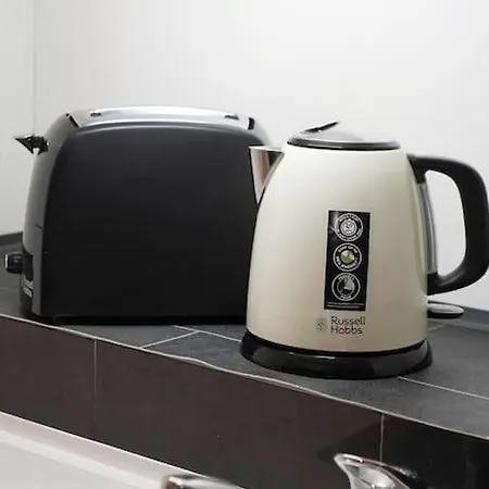 Tiergarten: Central, Spacious, Beautiful Designed 2-br Near Park