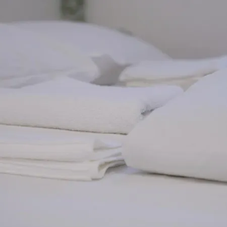 Tiergarten: Central, Spacious, Beautiful Designed 2-br Near Park Apartment Berlin