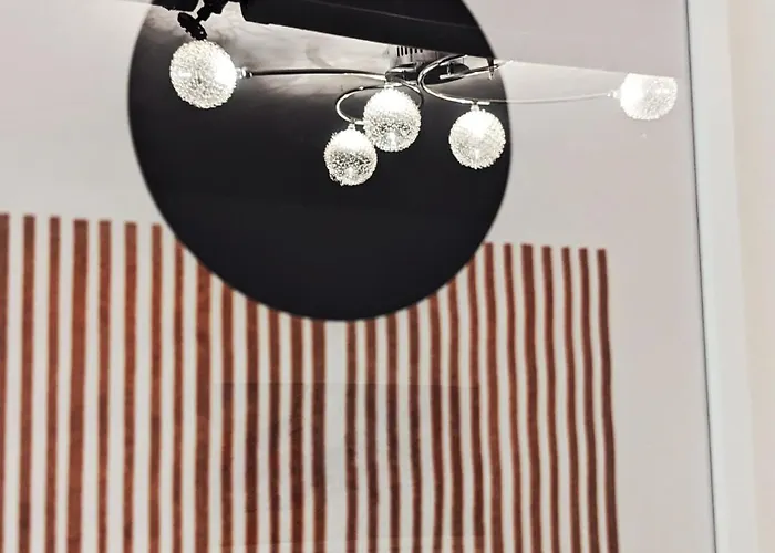 Tiergarten: Central, Spacious, Beautiful Designed 2-br Near Park * Berlín