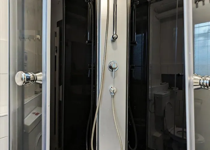 Tiergarten: Central, Spacious, Beautiful Designed 2-br Near Park شقة برلين